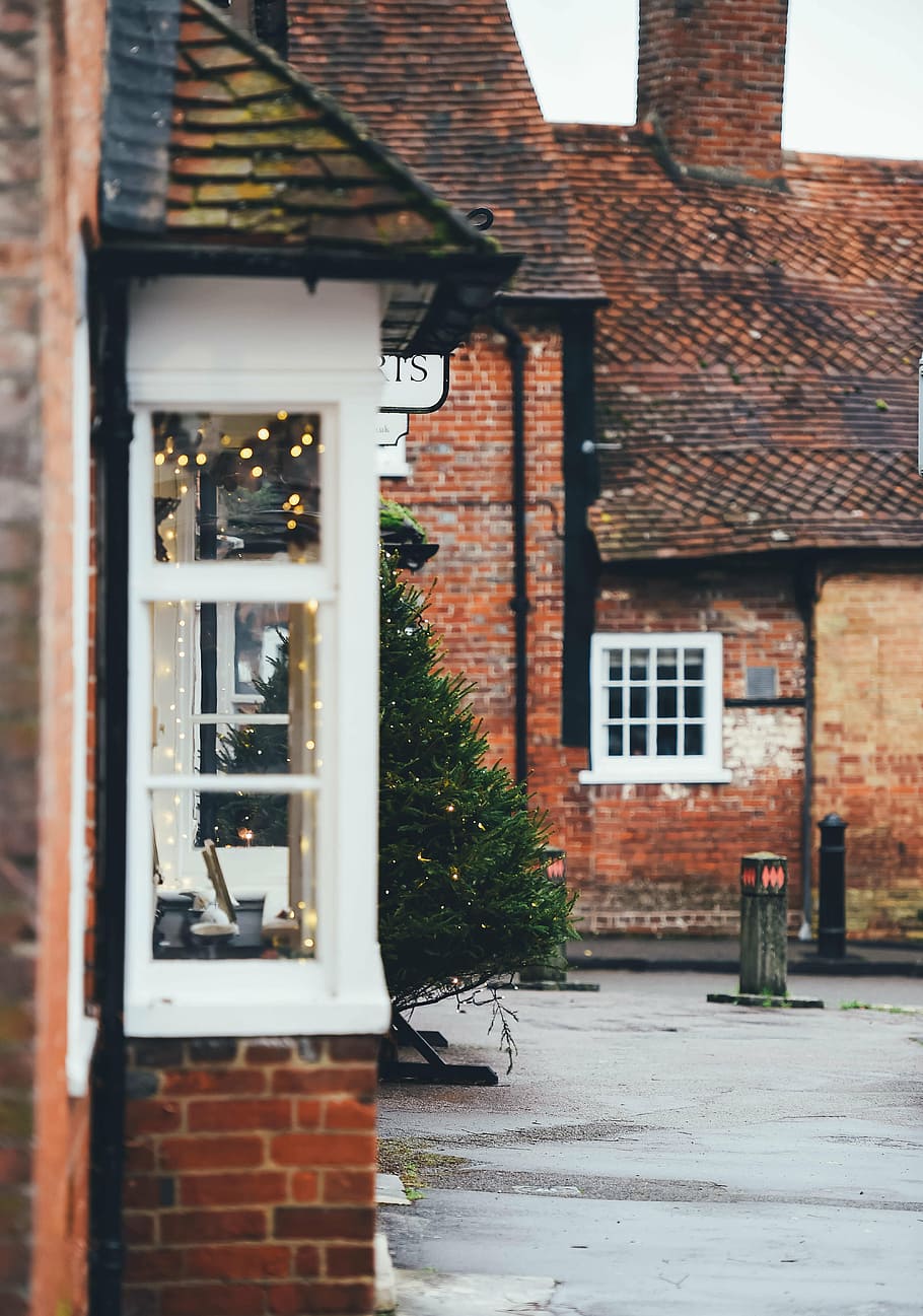 architecture, brick, building, christmas tree, construction HD wallpaper