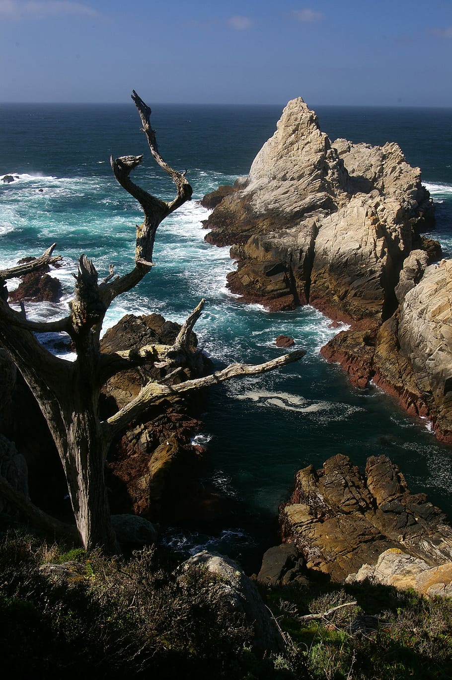 beach, boulder, cliff, daylight, high angle shot, island, landscape HD wallpaper