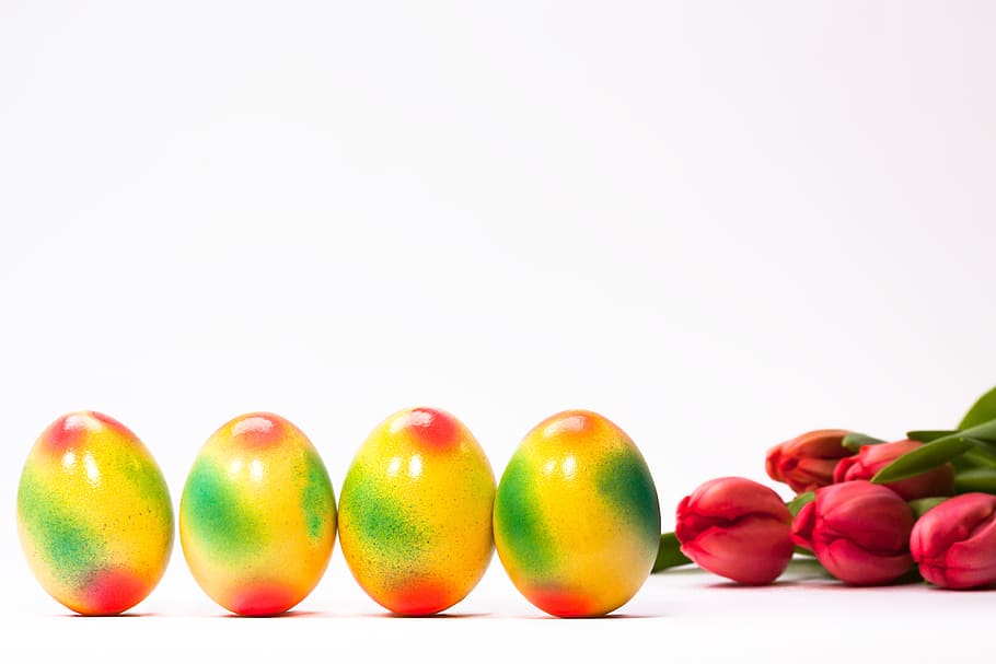 four yellow-red-and-green eggs, easter egg, spring, frühlingsanfang HD wallpaper