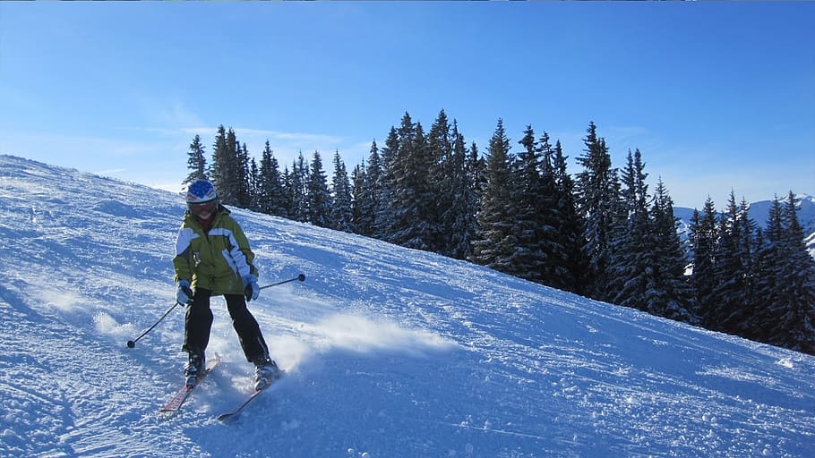 person using snow skis, winter, skiing, backcountry skiiing HD wallpaper