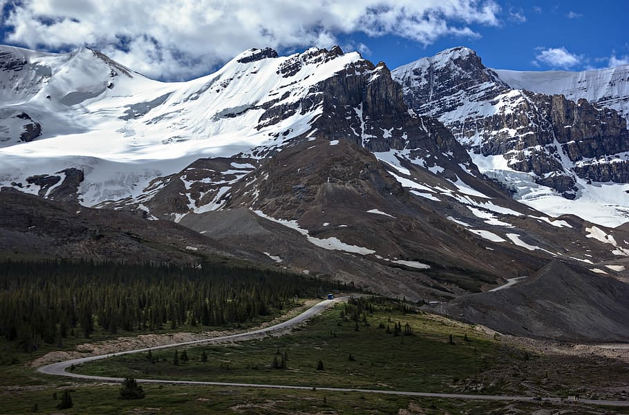 Onroute to Athabasca Glacier, pathway heading toward white snow covered mountain HD wallpaper
