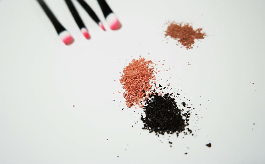 black and brown sands near paddle brush, makeup, shadow, makeover HD wallpaper