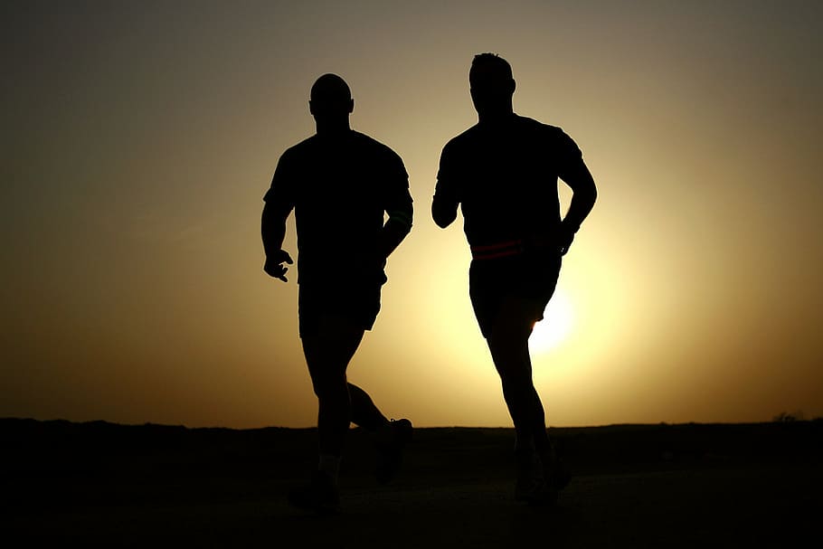 silhouette of two men, runners, silhouettes, athletes, fitness, HD wallpaper