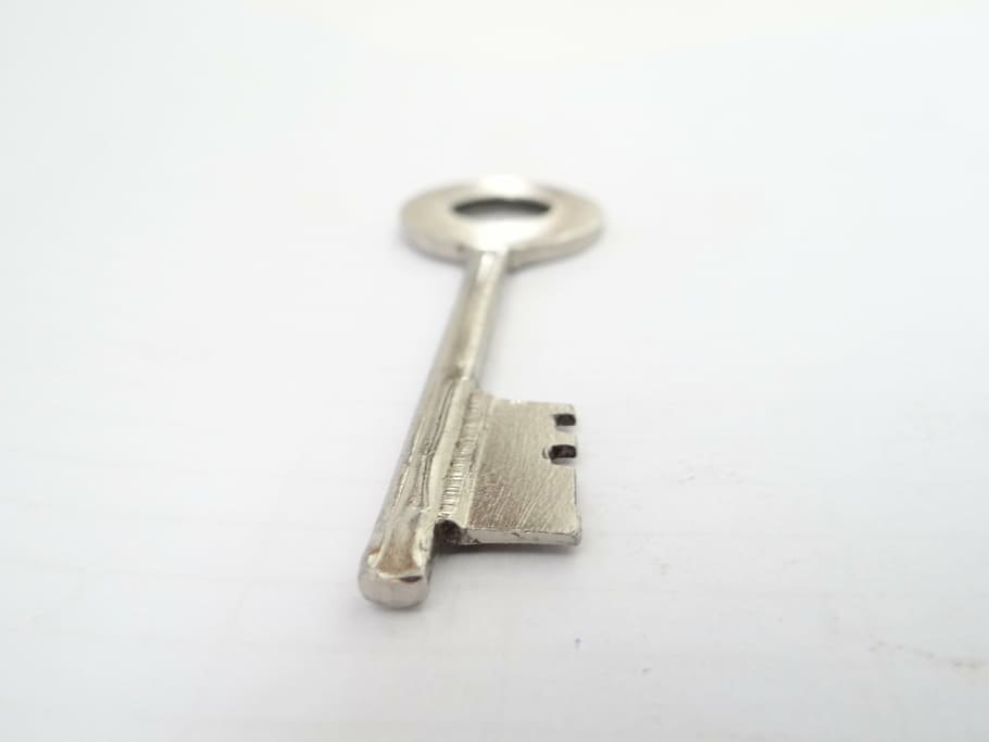 key, security, metal, steel, silver, white background, studio shot HD wallpaper