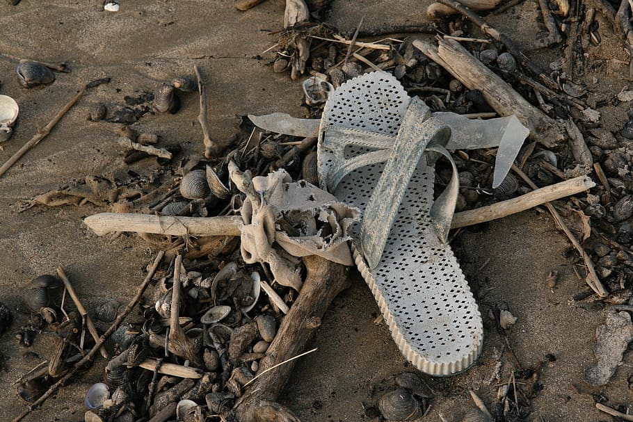 plastic waste, flotsam, garbage, pollution, land, bone, no people HD wallpaper