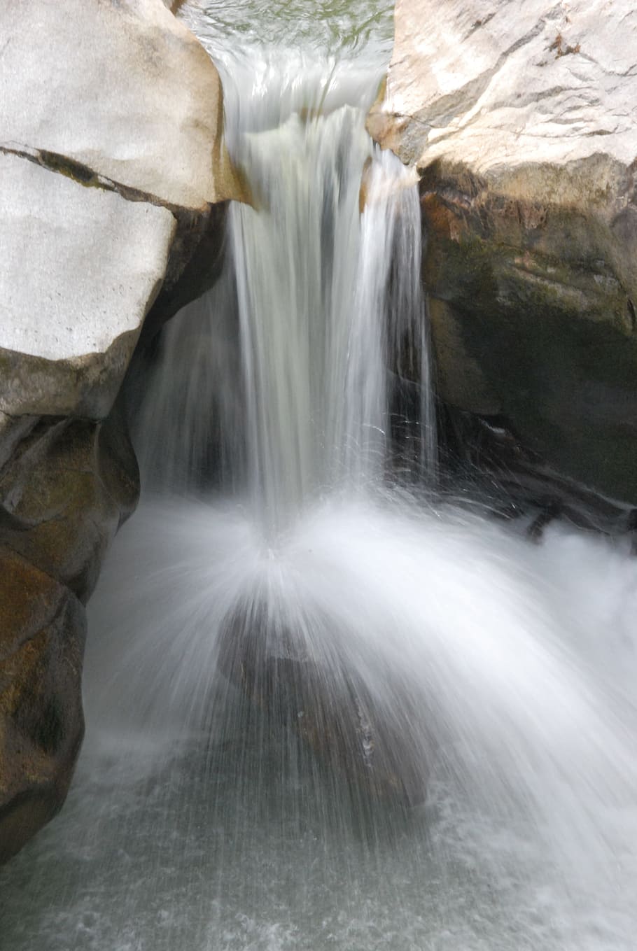 photo of running water, waterfall, flow, nature, motion, rock - object HD wallpaper