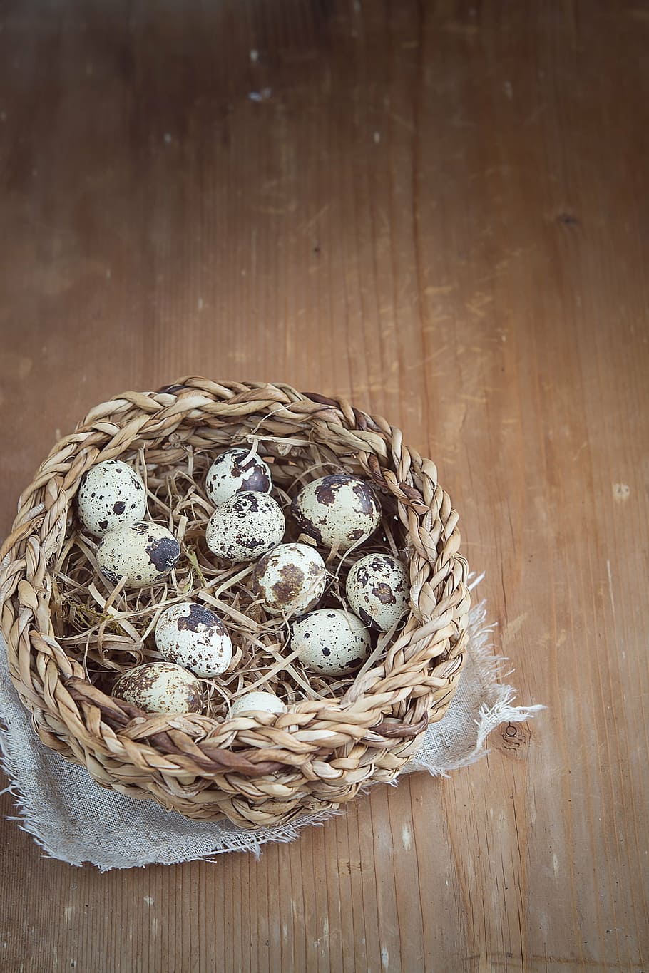 egg, quail eggs, basket, small eggs, natural product, easter HD wallpaper