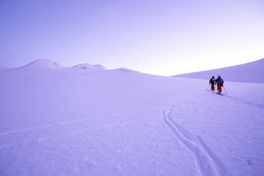 two persons on snow, mountain, winter, hiking, pyrénées, nature HD wallpaper