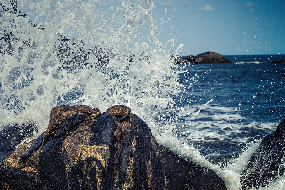 timelapse photo of seashore, waves, splash, crashing, rock HD wallpaper