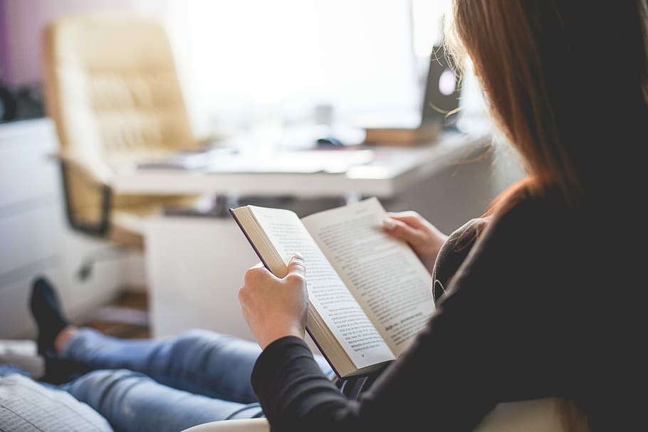 Girl Reading a Book at Home, books, brunette, learning, motivation