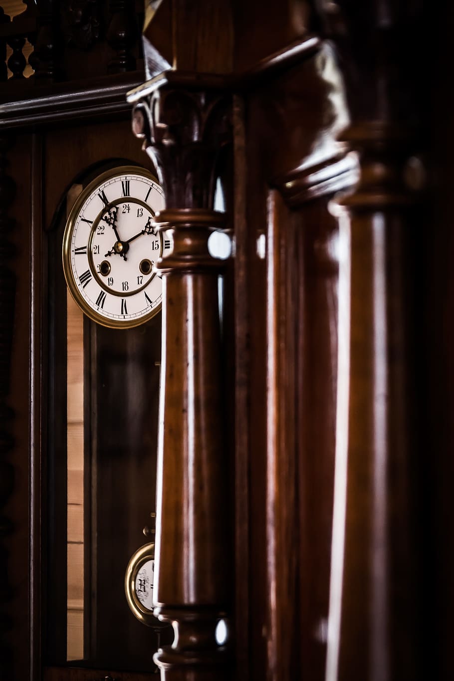 old clock, time, clock shield, tips, antique, the pendulum HD wallpaper