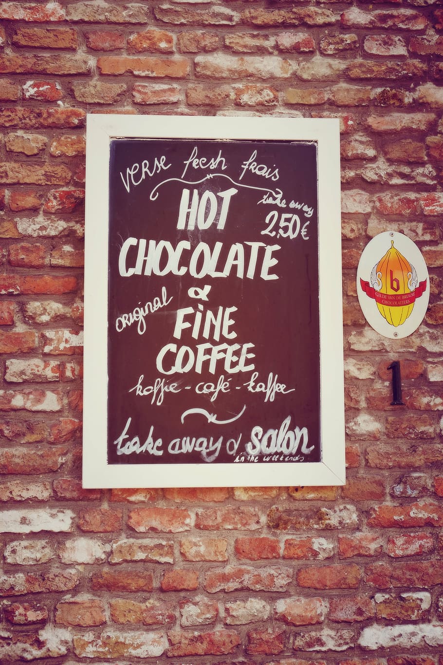 Hot Chocolate signage, menu, coffee, coffee shop, brugge, bruges
