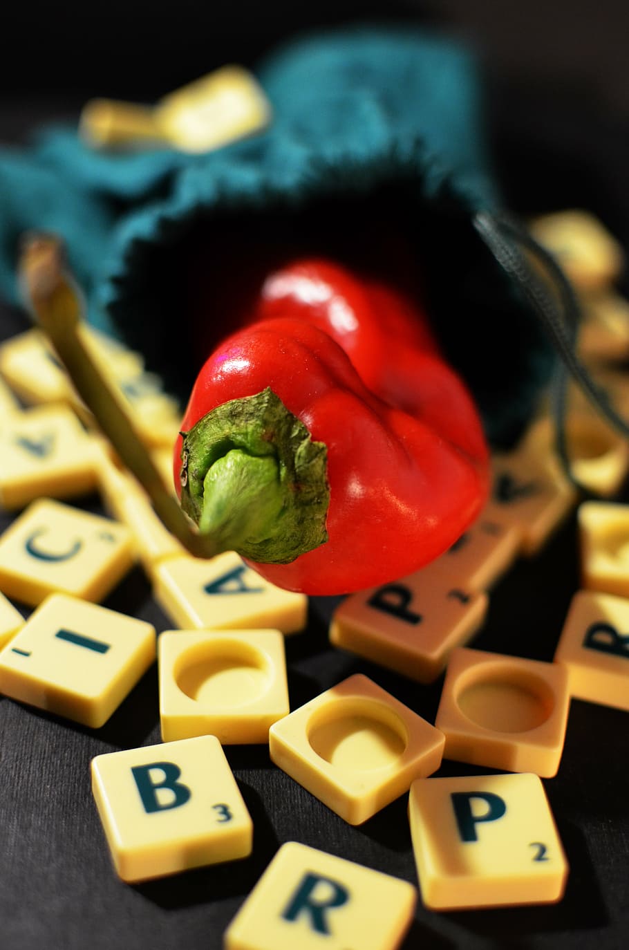 scrabble, red, close-up, indoors, still life, no people, communication HD wallpaper