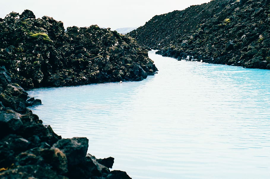 body of water and rocks photo, black, blue, lagoons, nature, sea HD wallpaper