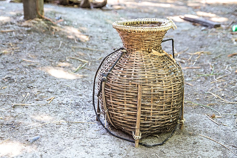 elbow, basket, catch, container, wicker, day, no people, focus on foreground HD wallpaper