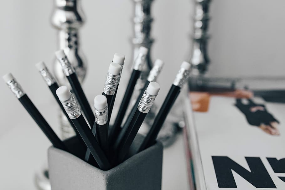 Pencils, magazines and an old lightbulb, vintage, camera, blackandwhite HD wallpaper