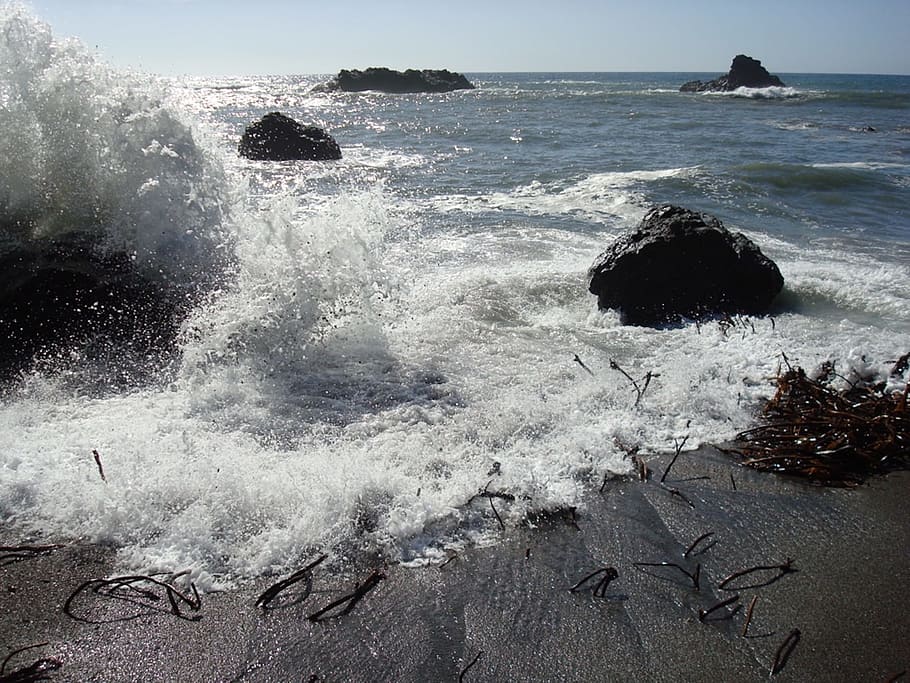 Wave, Spray, Splash, Rocks, Sand, Ocean, coast, surf, coastline HD wallpaper