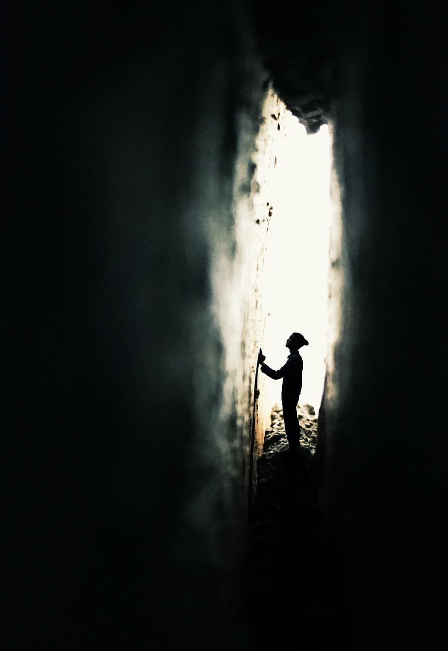 man's silhouette near wall, the gaps, picture, explore, prayer HD wallpaper