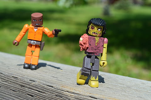 Zombie, Walking Dead, Gunman, Attack, action figures, toys HD wallpaper