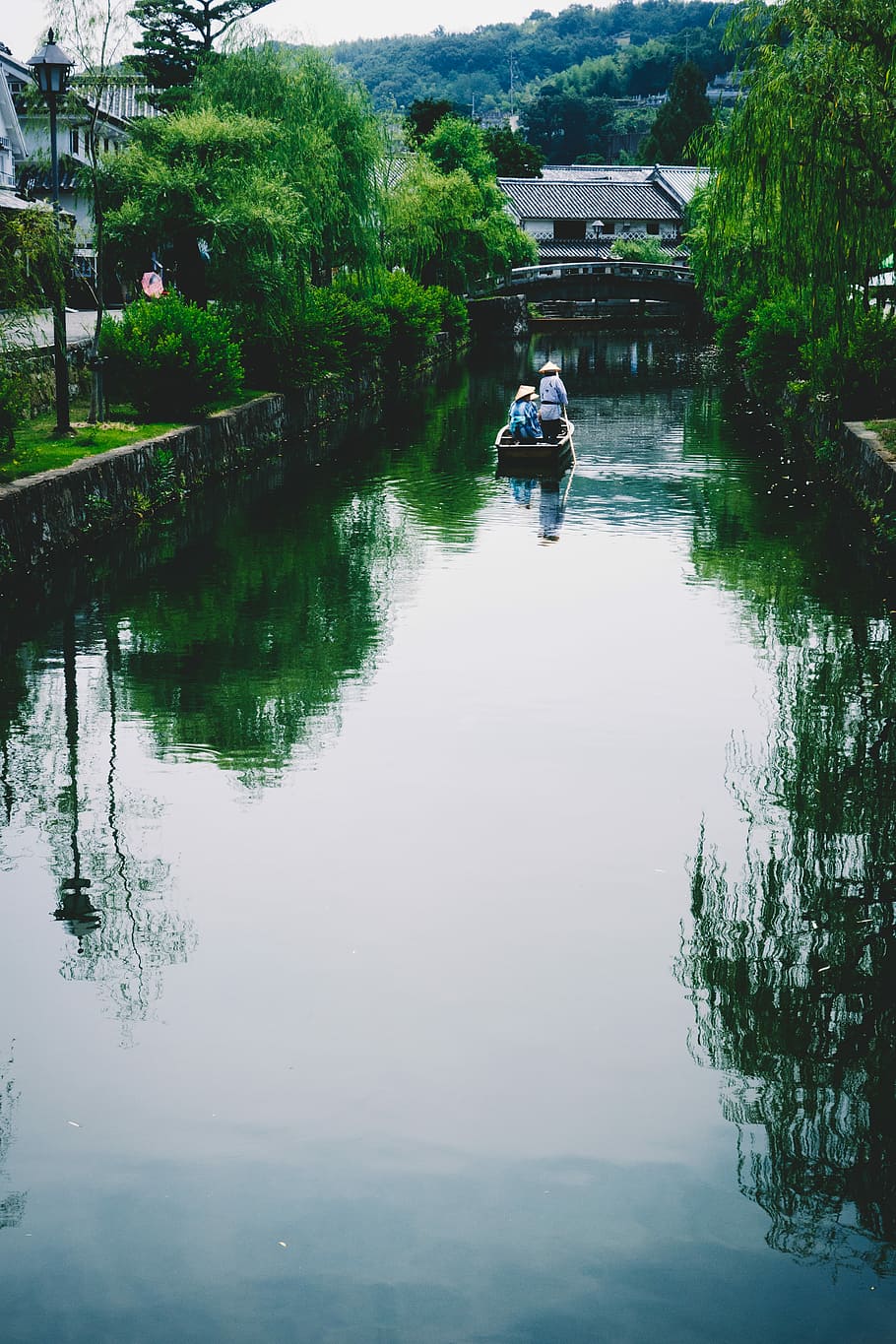 person riding canoe, two persons riding on boat, river, tree HD wallpaper
