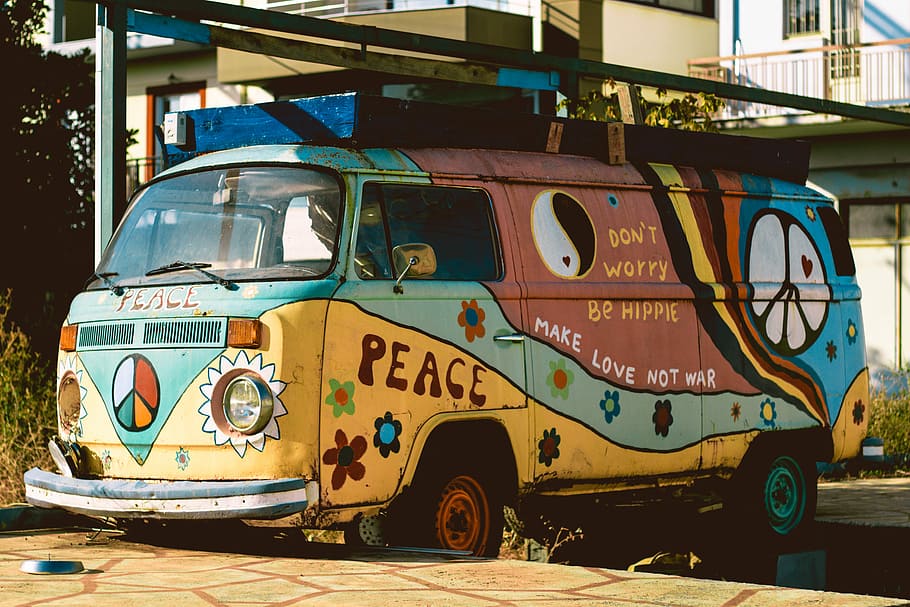 multicolored Volkswagen Samba, photography of hippie-themed Volkswagen Samba HD wallpaper