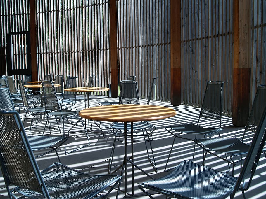 cafe, side light, deserted, seat, absence, chair, table, no people HD wallpaper