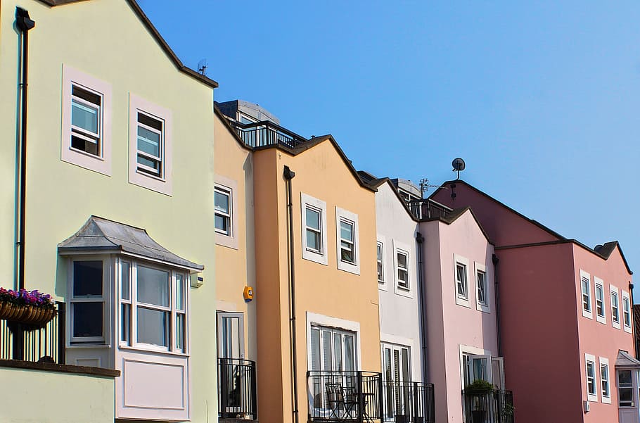 assorted-color painted buildings during daytime photography, row houses, HD wallpaper