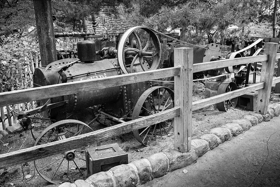 black white, old, machine, historical, robust, black And White HD wallpaper