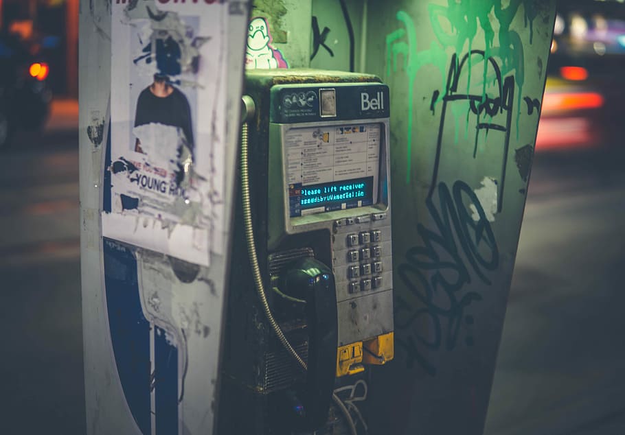 gray Bell phone boot on wall, gray and black telephone booth during nighttime, HD wallpaper