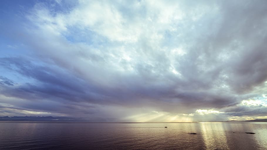 body of water under blue and white sky at daytime, sea, ocean HD wallpaper