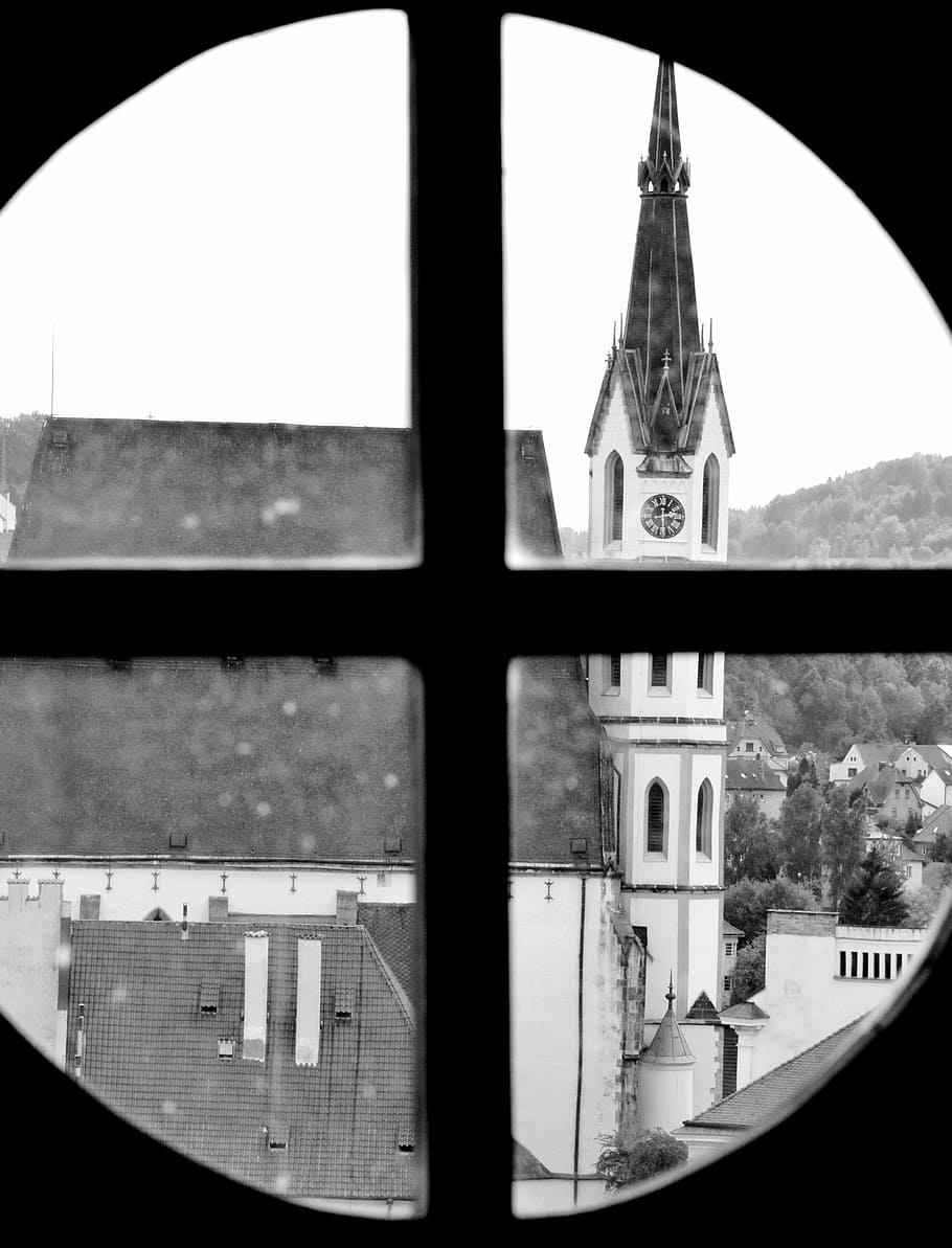 Czech, Cesky Krumlov, Church, black and white, architecture