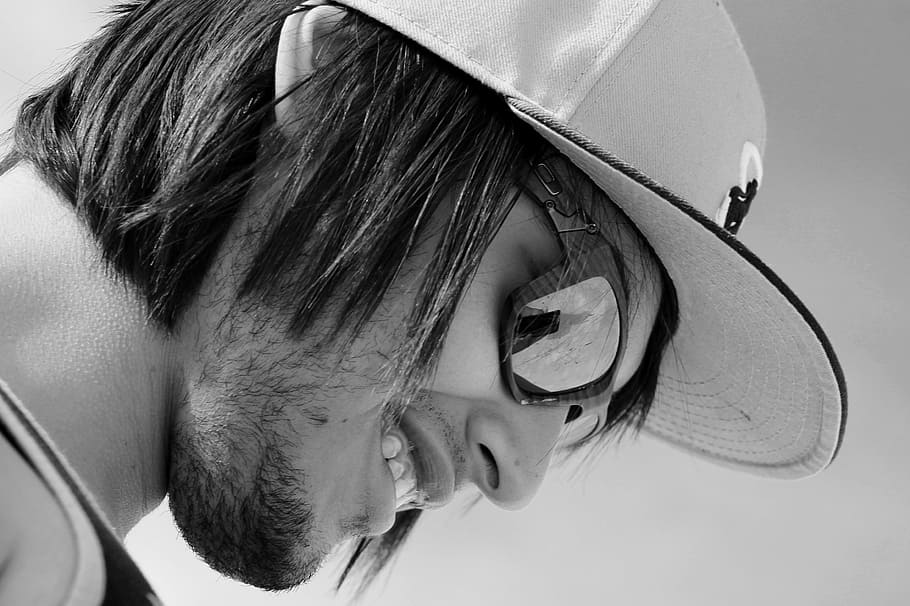 up close, beach, hat, vacation, young, persom, male, teenager HD wallpaper