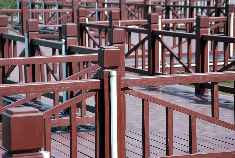 Railing, Maze, Wood, Structure, Walkway, outdoors, pathway HD wallpaper