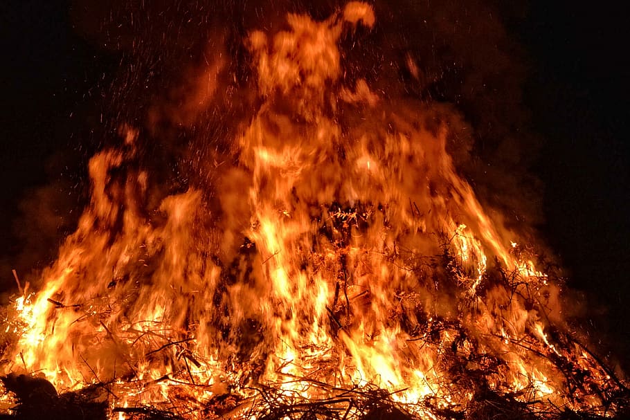 Easter Fire, Fire, Fire, Fire, Flame, customs, blaze, fire - Natural Phenomenon HD wallpaper