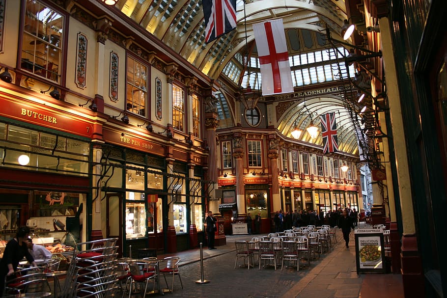 white-and-red armchair lot, leadenhall market, london, england, HD wallpaper