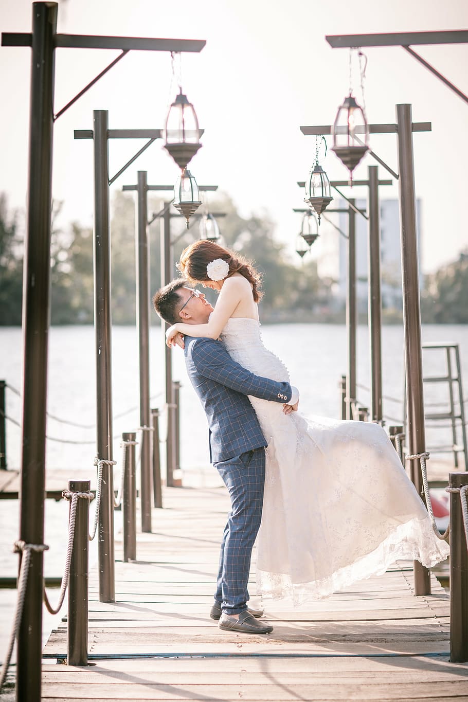 wedding couple standing on dock, model, love, man, woman, dress HD wallpaper