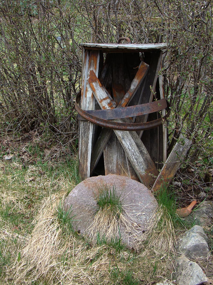 barrel, old, rust, abandoned, grindstone, land, plant, grass HD wallpaper