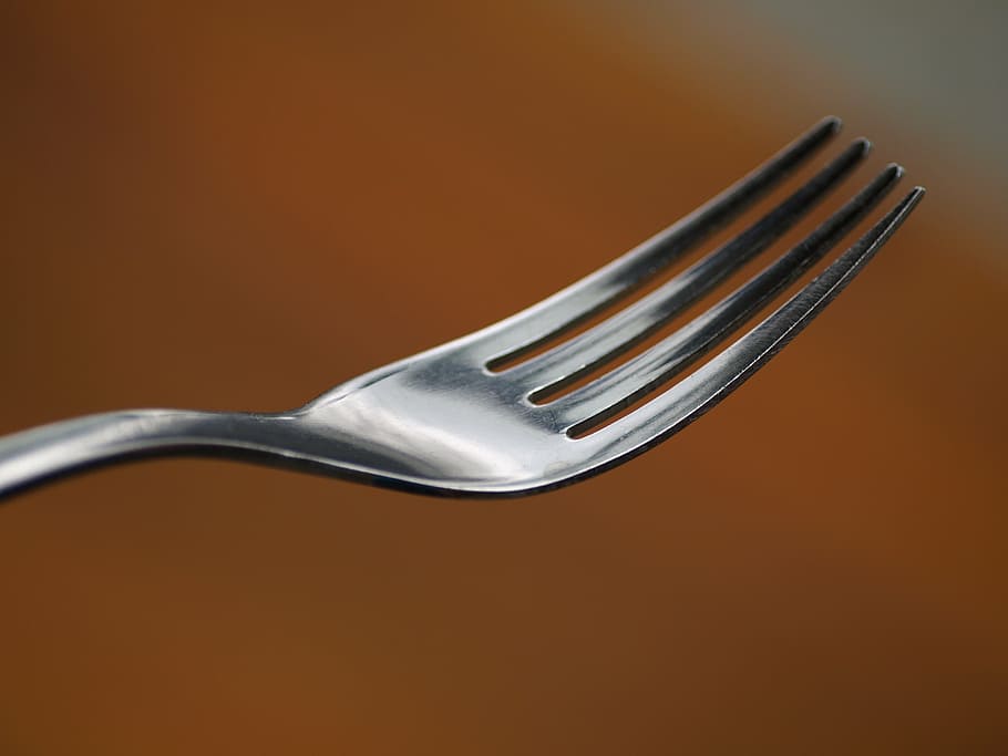 3d Rendered Silverware Set Knife Spoon And Forks Inviting A Feast  Powerpoint Background For Free Download - Slidesdocs