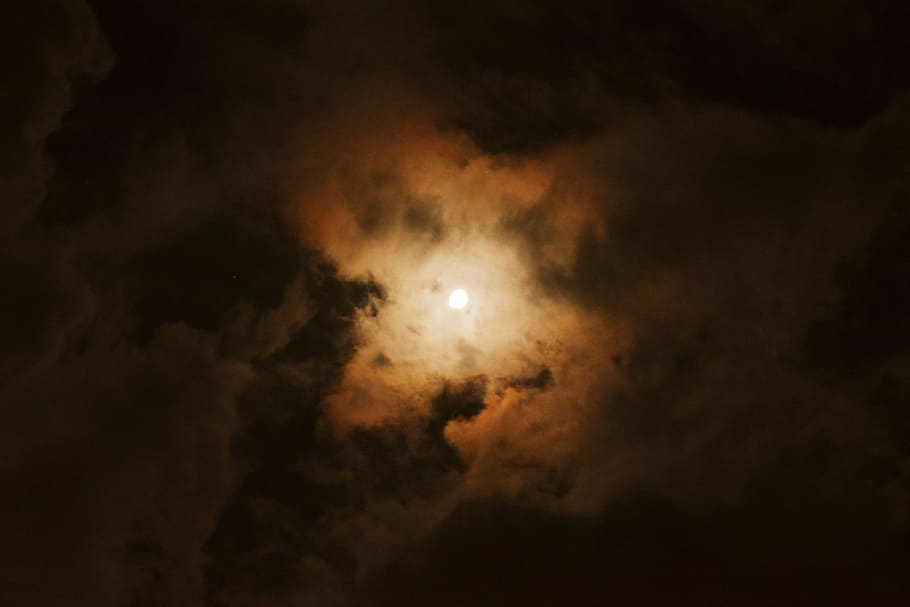 Long Night With Bright Red Moon, white clouds covered moon at night HD wallpaper