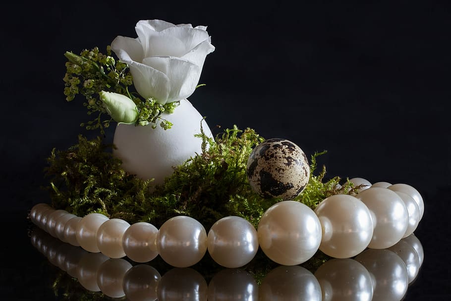close-up photo of beaded necklace, egg, and white flower, easter HD wallpaper