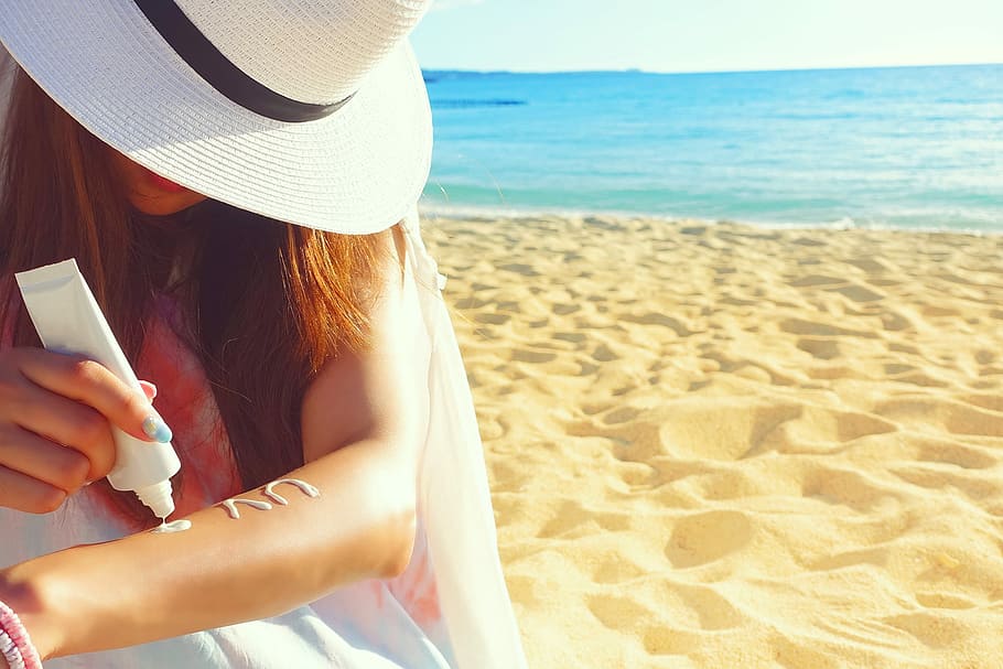 women's wearing white and black fedora hat, beach, vacations HD wallpaper