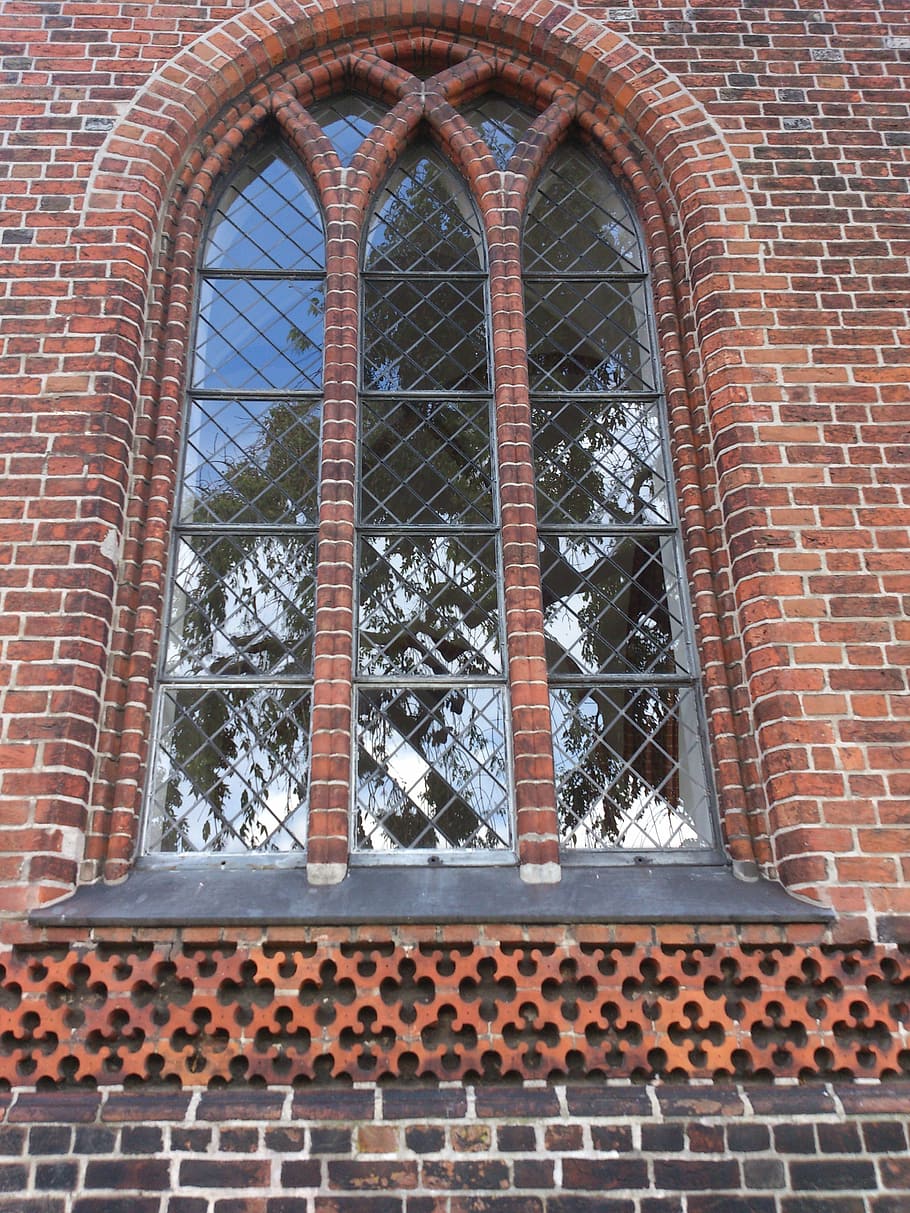 old, window, churh, gothic, brick pattern, mirroring, red, glasses HD wallpaper
