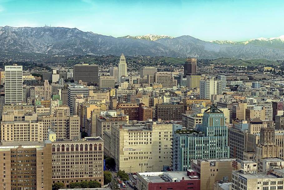 Skyline of Los Angeles with Mountains in the Background, California, HD wallpaper