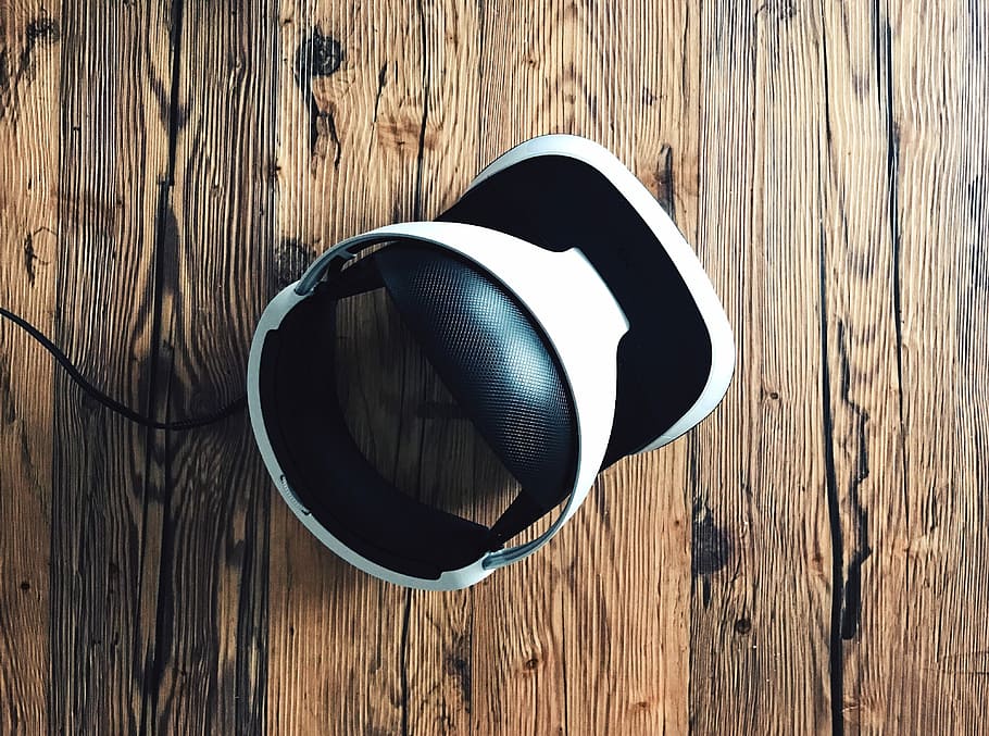 white and black Bluetooth headphones, white and black Sony PS4 VR hearset, HD wallpaper