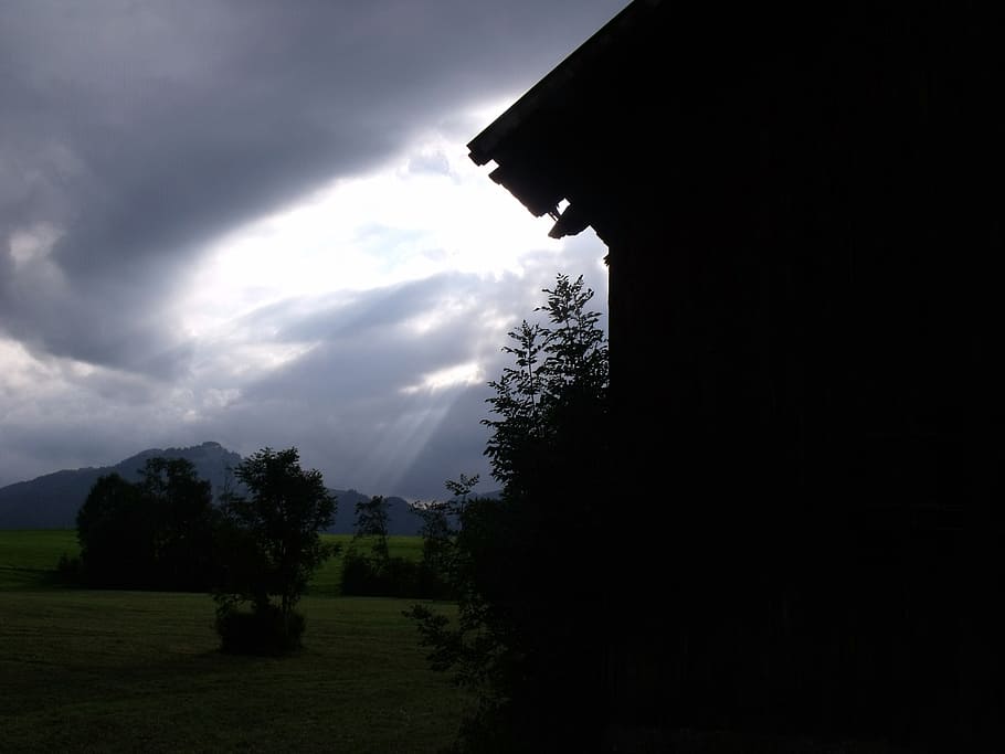 gewitterstimmung, sunbeam, thunderstorm, clouds, dark clouds HD wallpaper