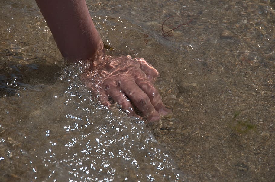 refreshment, hand, sea, reflection, summer, beach, water, human body part HD wallpaper