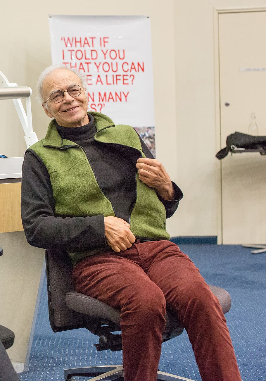 man, peter singer, smile, males, men, three quarter length HD wallpaper