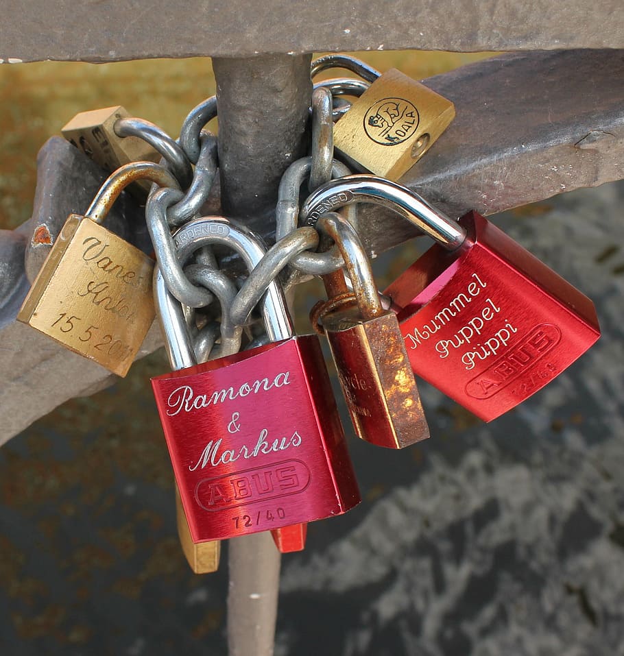 perpetuate, eternity, memory, padlock, communication, love HD wallpaper