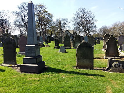 tombstone during daytime, grave, headstone, cemetery, graveyard HD wallpaper