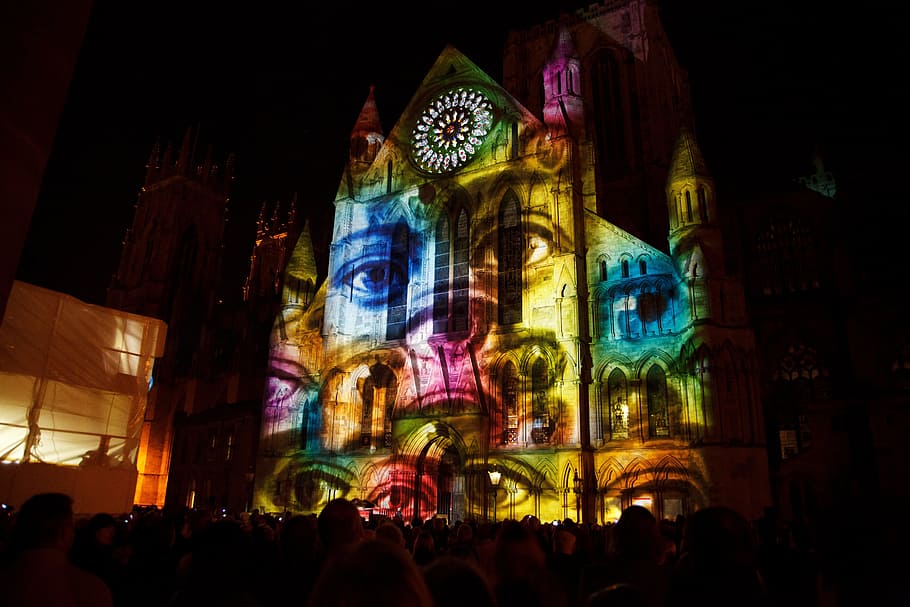 photo of multicolored concrete building at night, Video, Mapping HD wallpaper